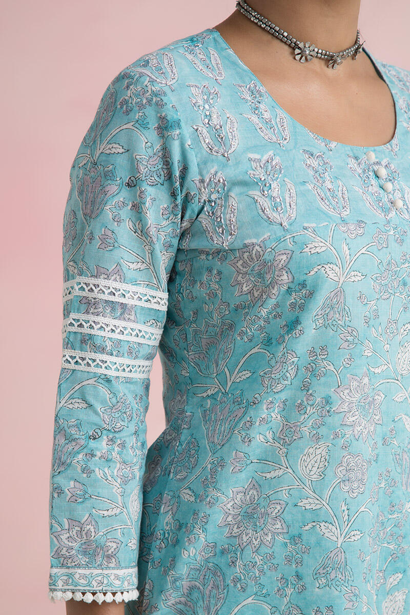 Gauhar Zohra Kurta