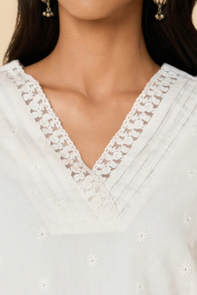 Surplus: Roza Aafiyah White Schiffli Kurta