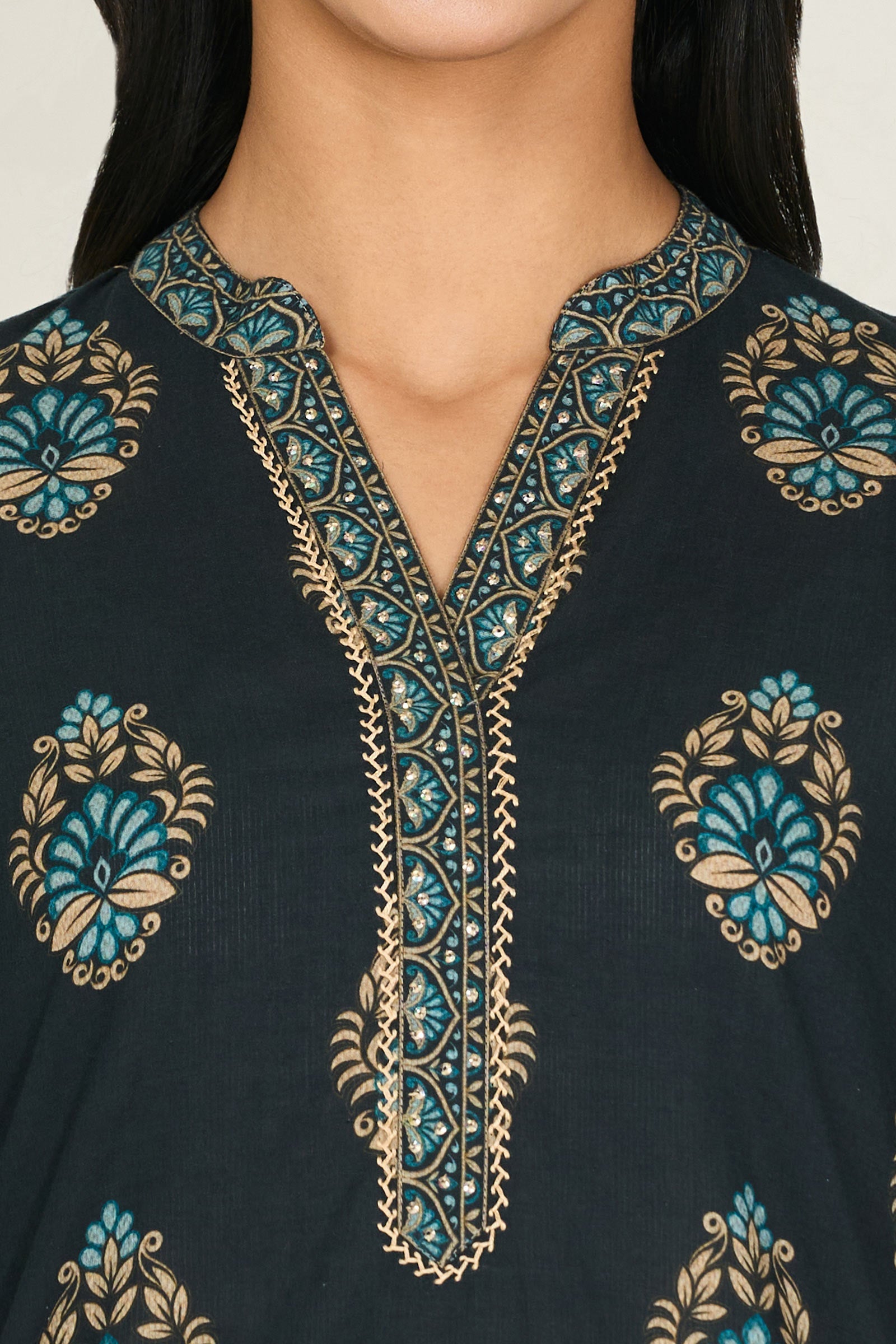 Surplus: Rangrez Naisha Short Kurta