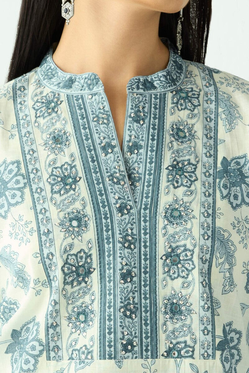 Neelofar Rumaisa Kurta