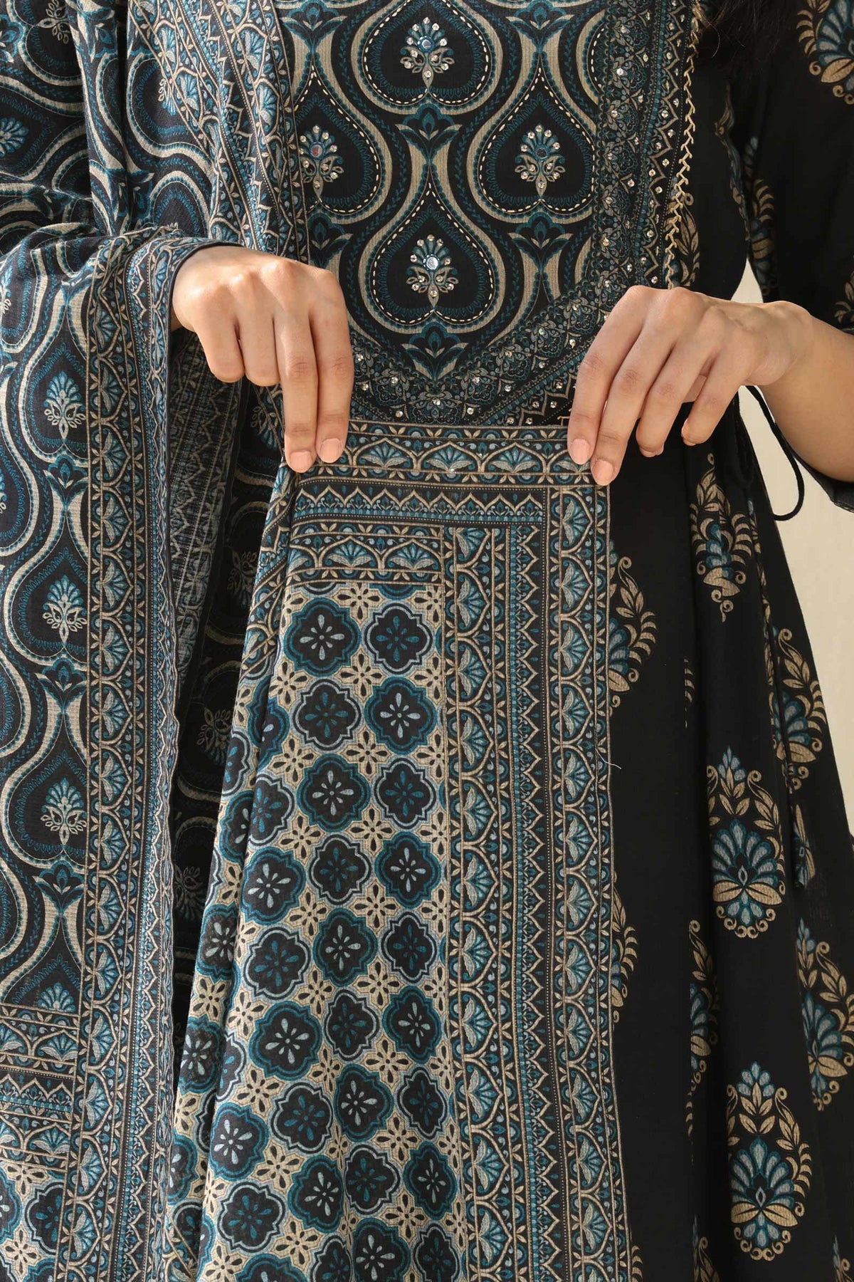 Rangrez Naisha Dupatta