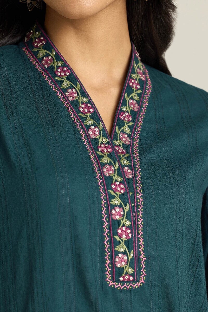 Mehraab Simer Kurta