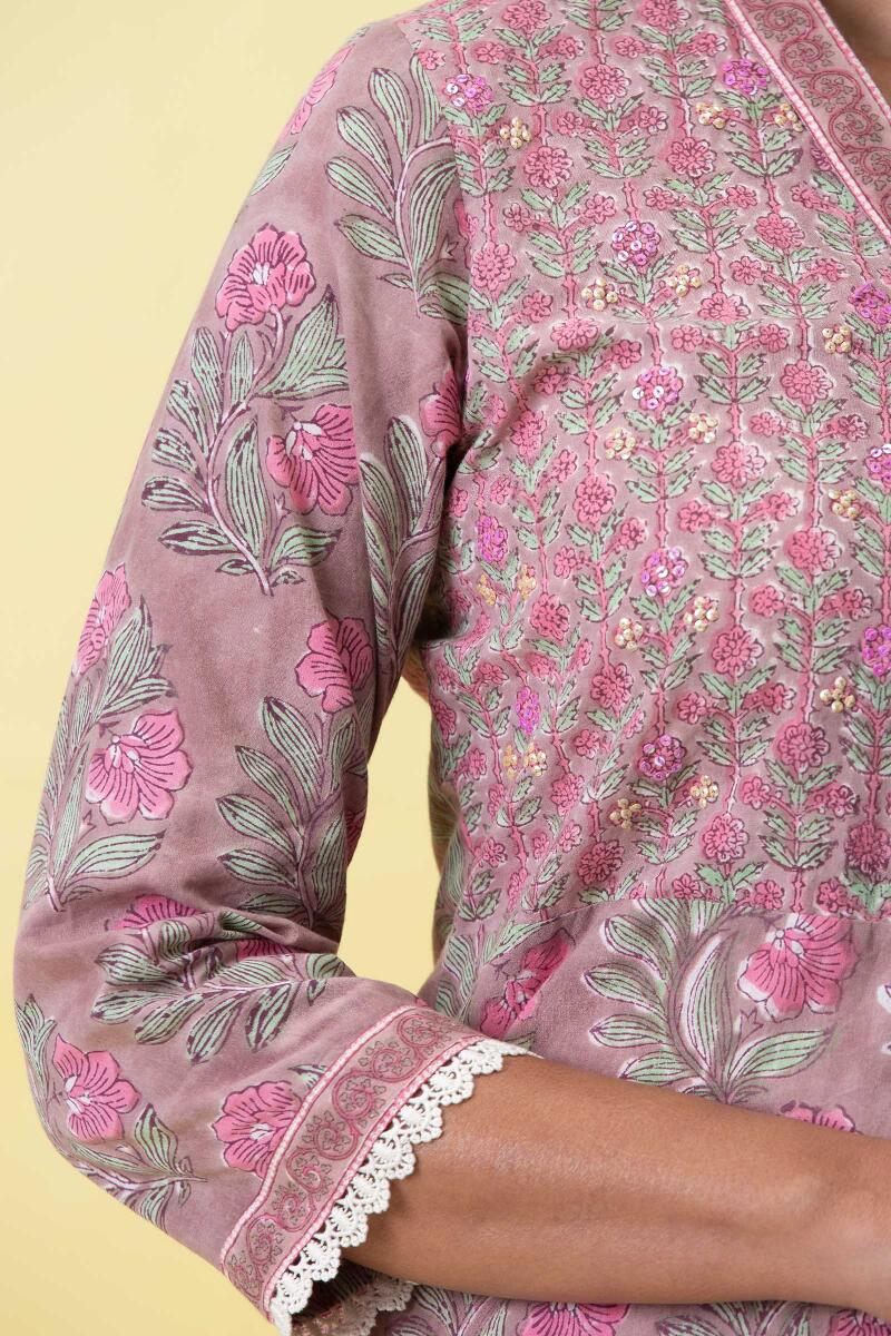 Gulbarg Zeenat Kurta