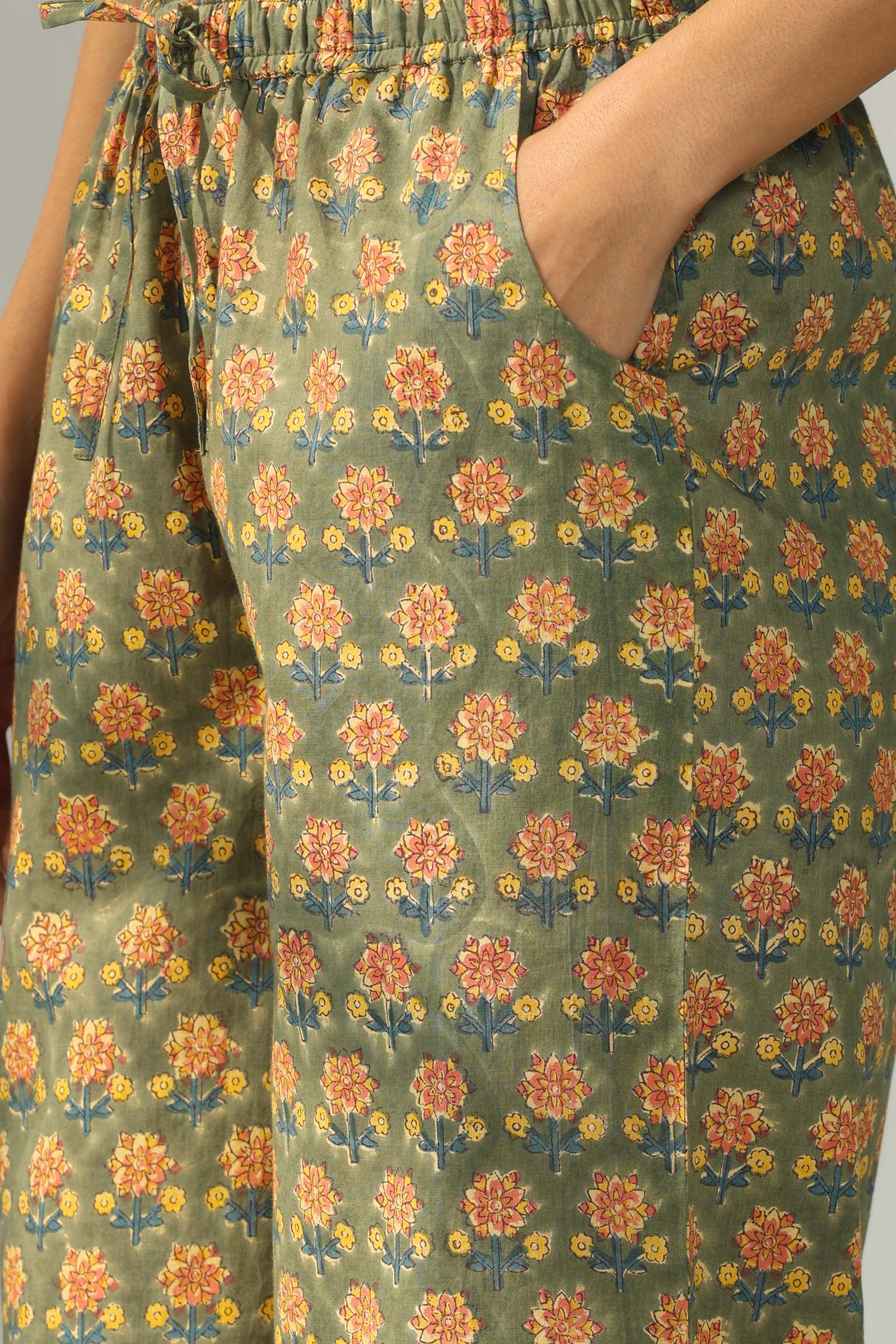 Nayanjal Gulshan Sanganeri Farsi