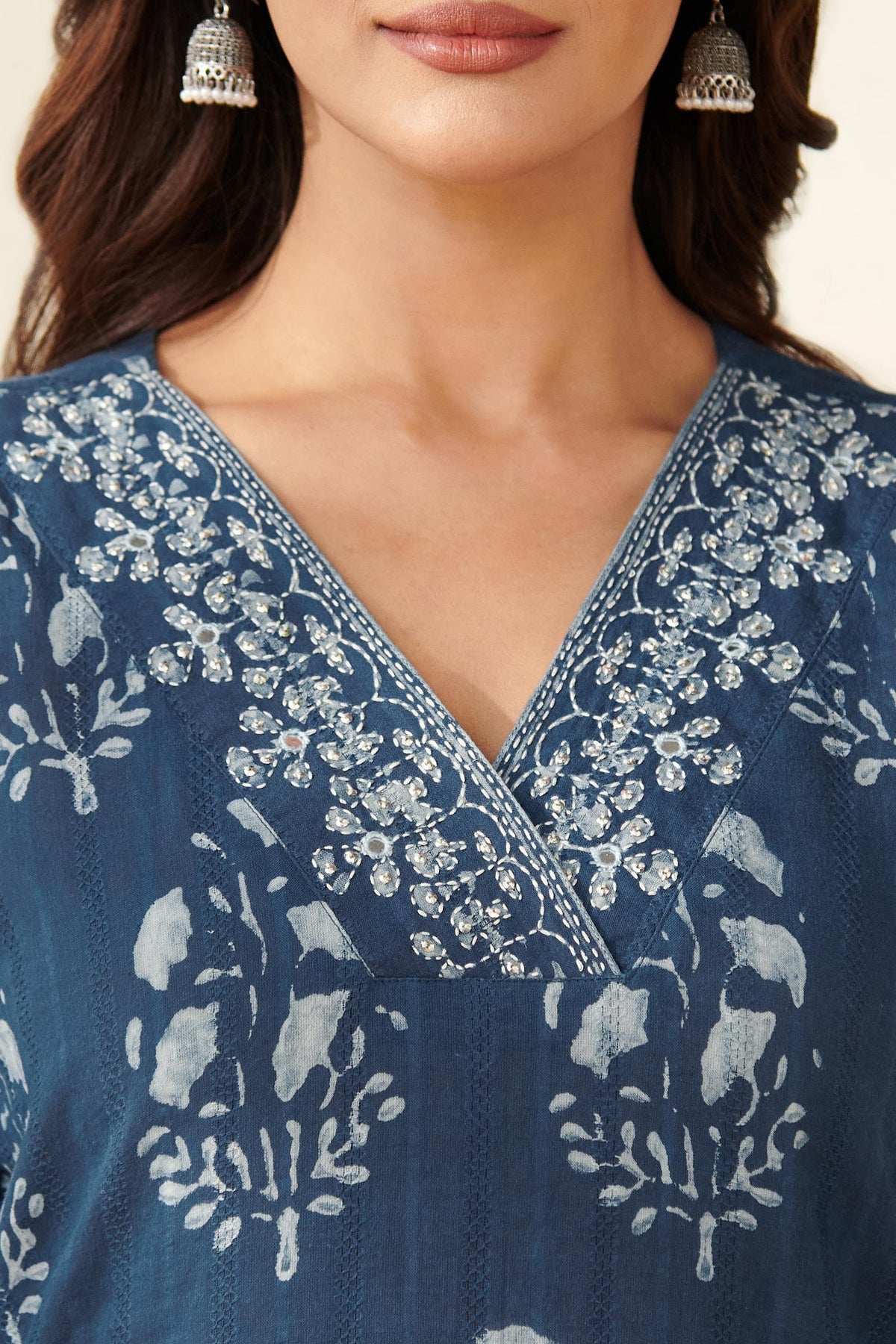 Noor Rumaisa Akola Kurta