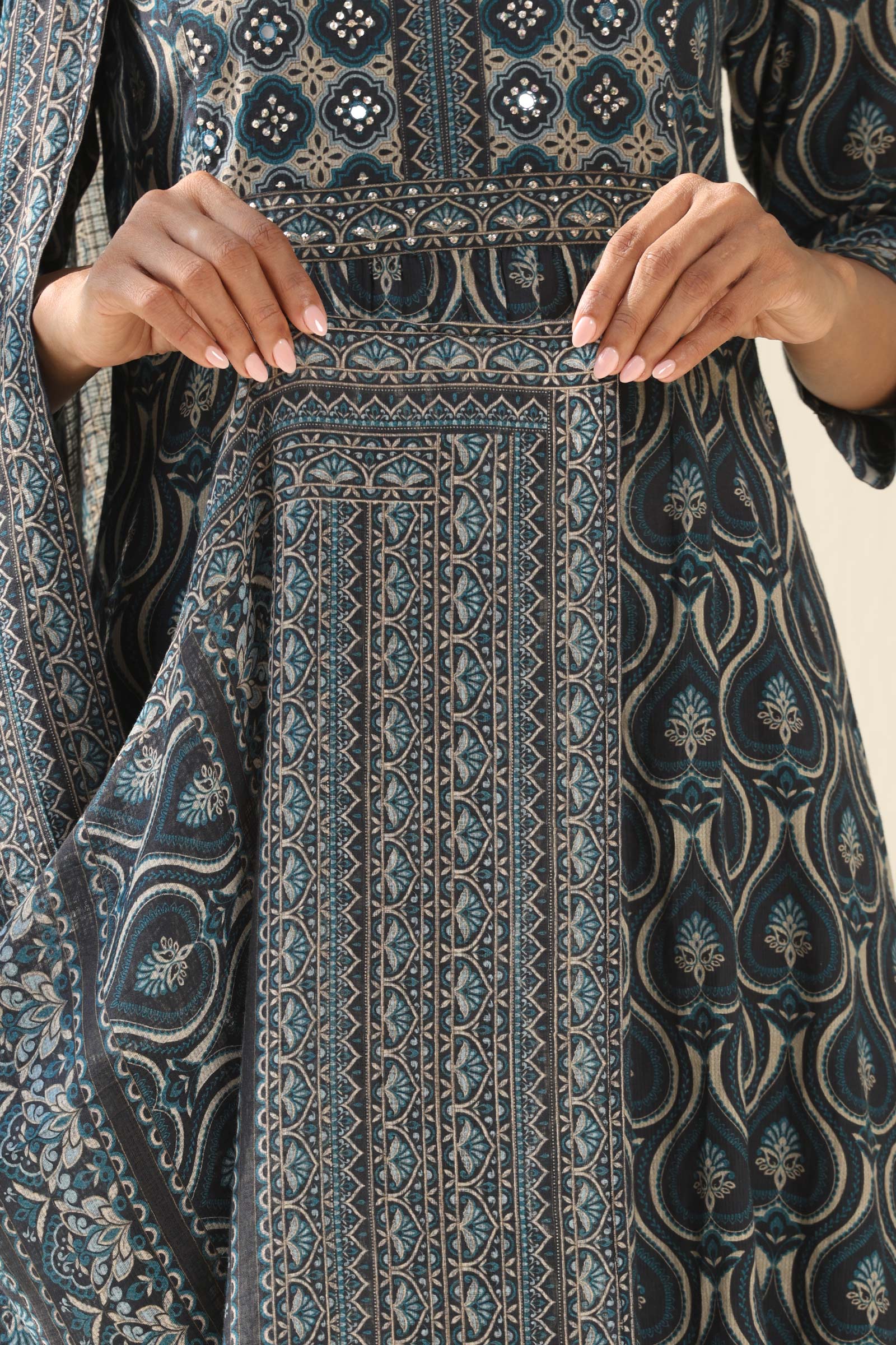 Rangrez Aliza Dupatta