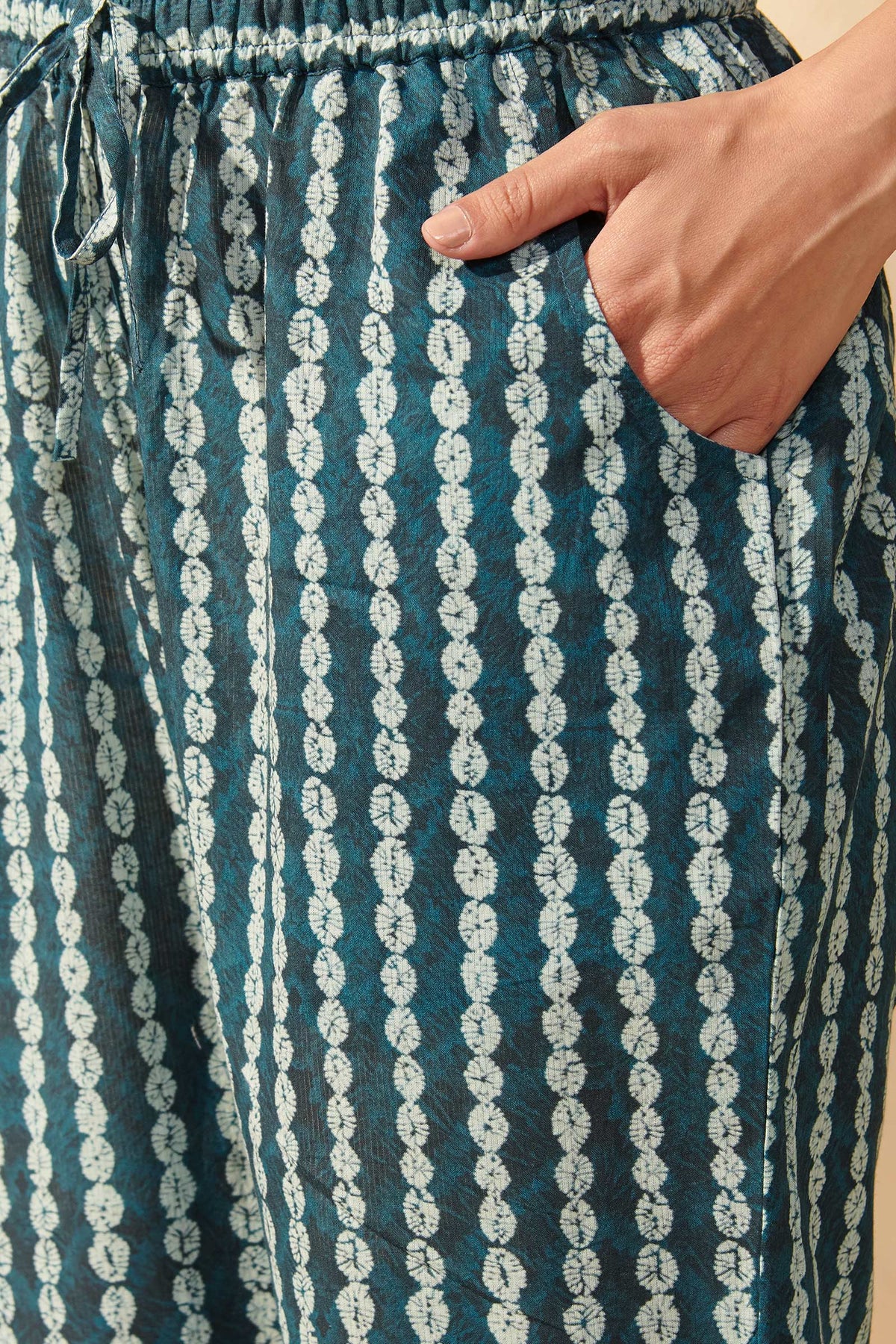 Rangrez Ruksar Narrow Pants