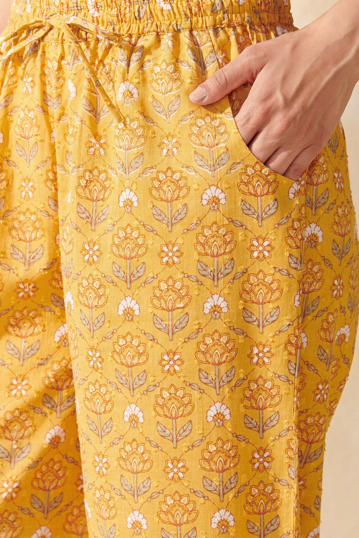 Gulbarg Alya Sanganeri Farsi