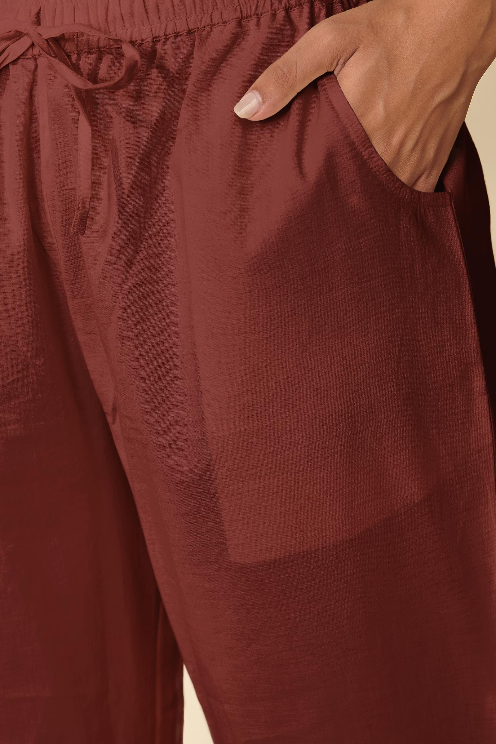 Surplus: Roza Nikhat Maroon Narrow Pants