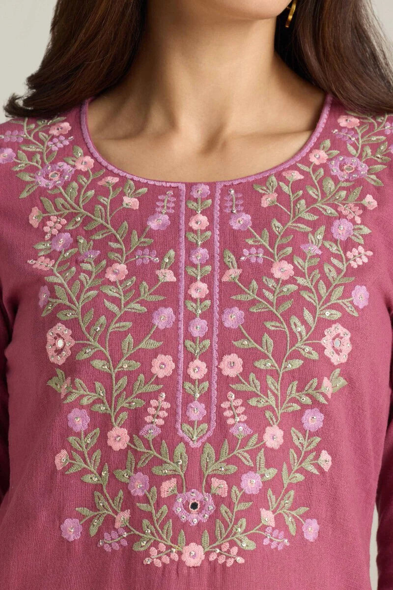 Surplus: Mehraab Surina Kurta