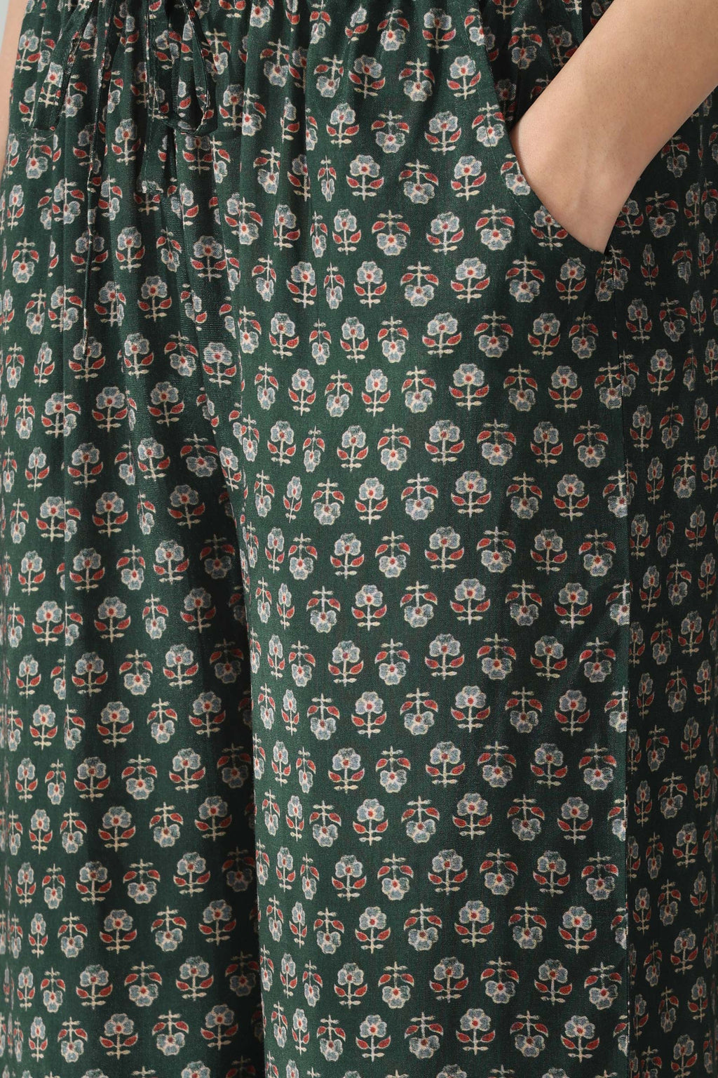 Surplus: Rangrez Mirza Farsi