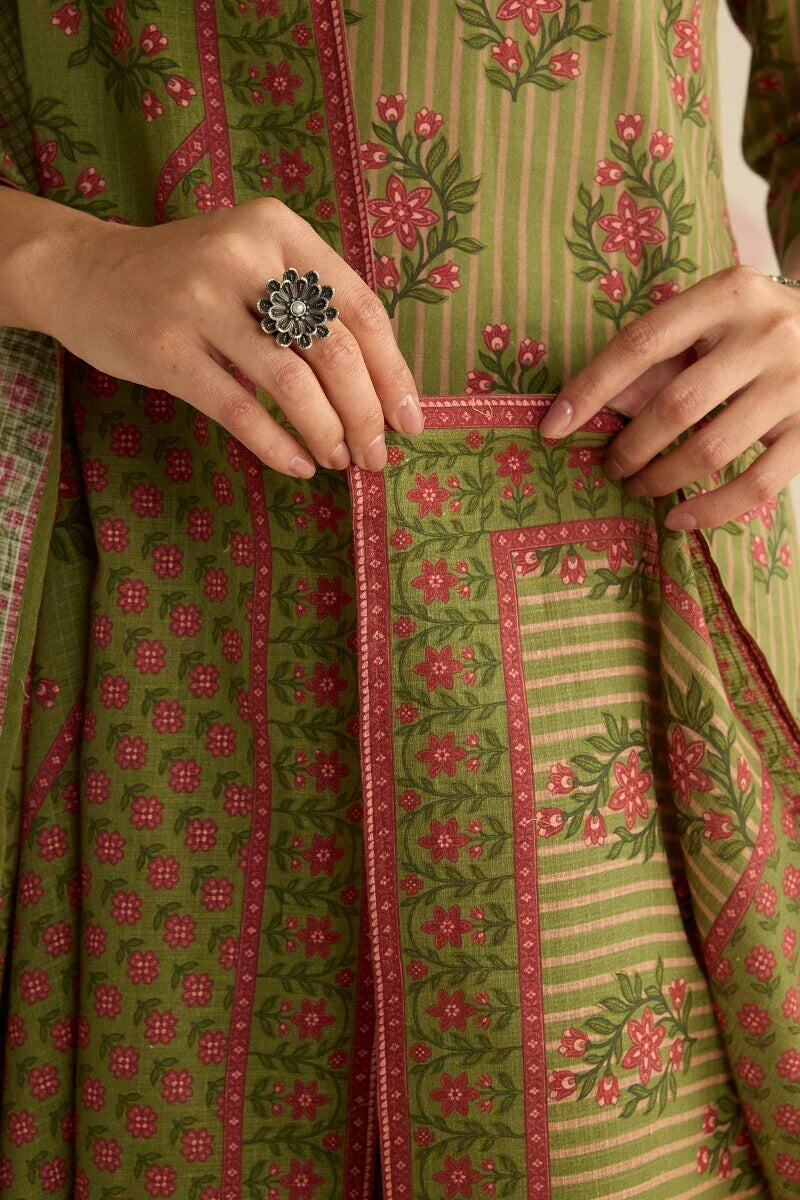 Surplus: Gulraiz Saira Dupatta