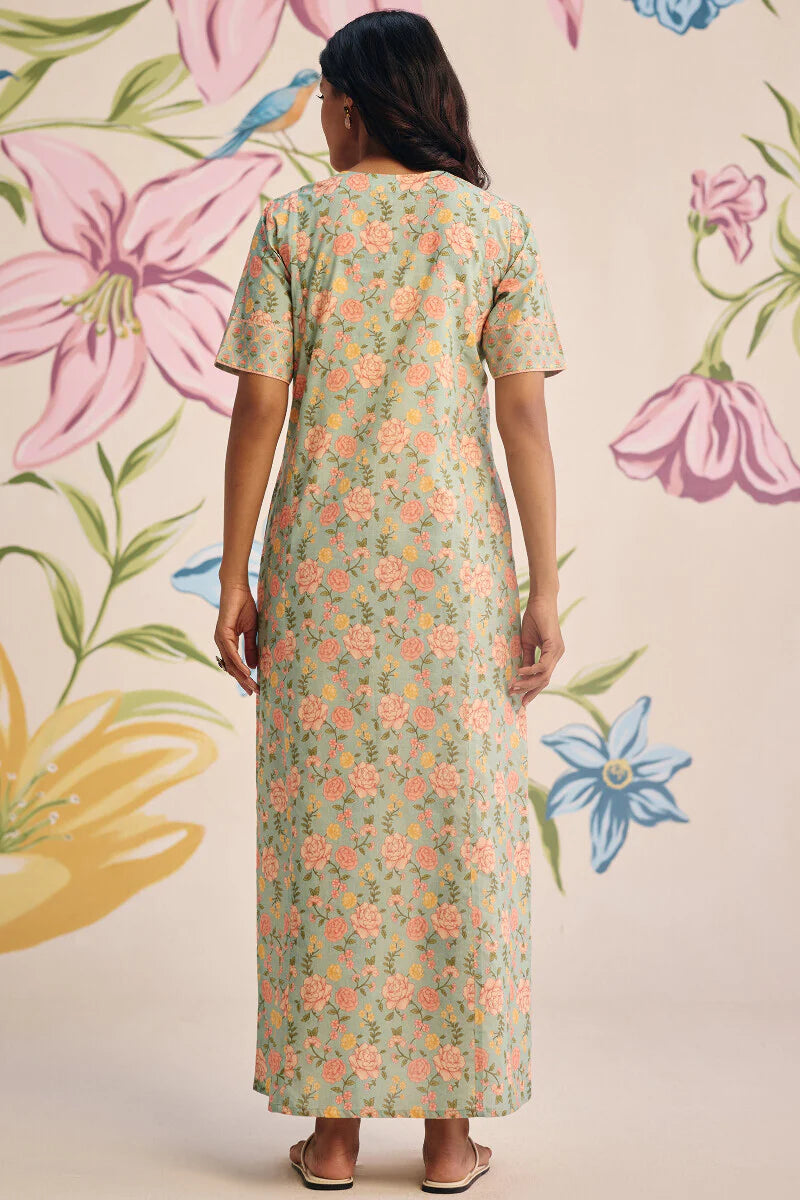 Surplus: Gulraiz Saira Kaftan