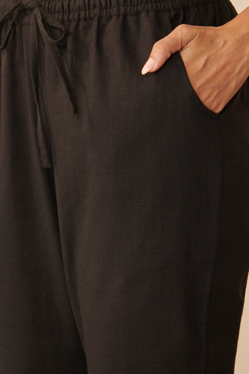 Mehraab Nahiza Black Narrow Pants
