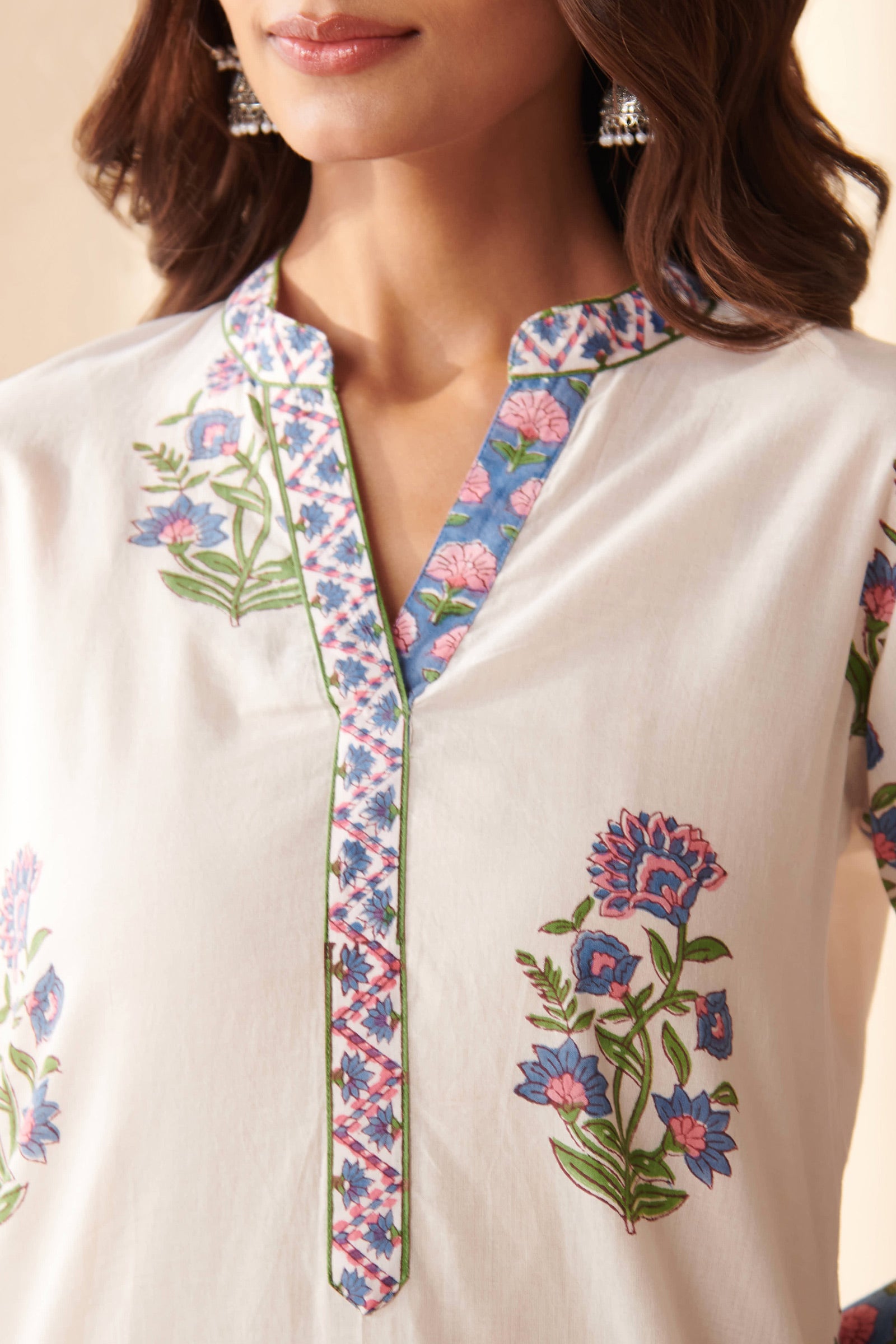 Gulbarg Zeinab Sanganeri Kurta
