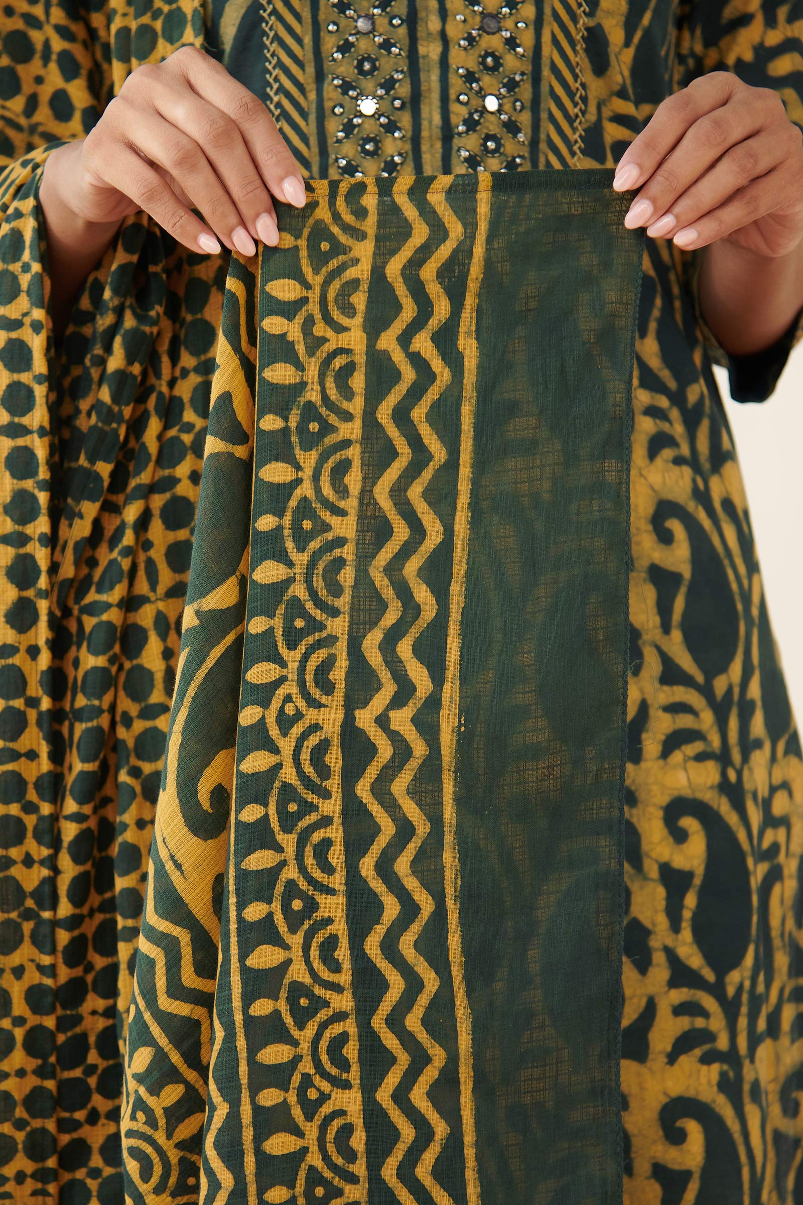 Sehra Zaira Dupatta