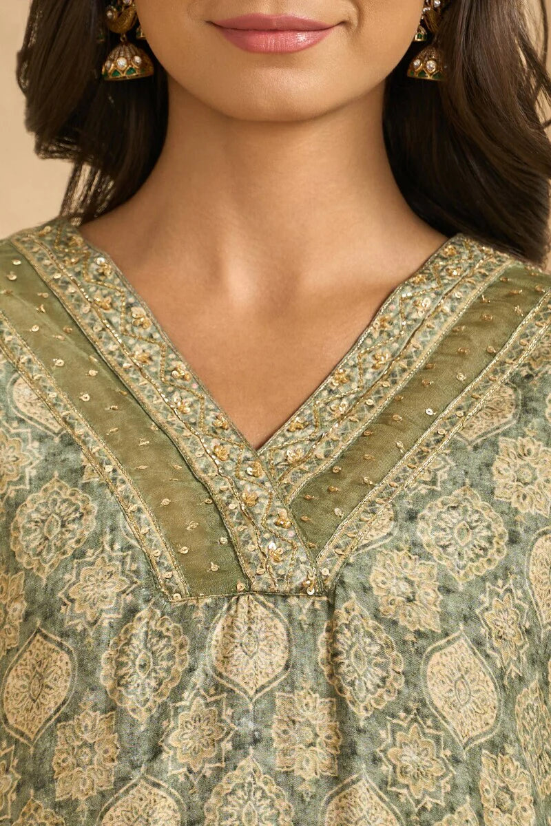 Surplus: Mehrunissa Feriha Kurta