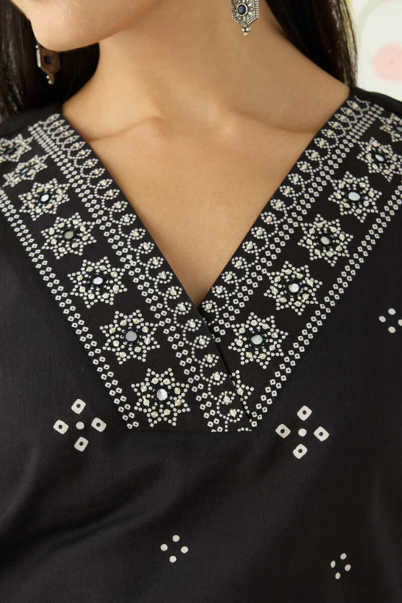 Surplus: Rangrez Maira Kurta