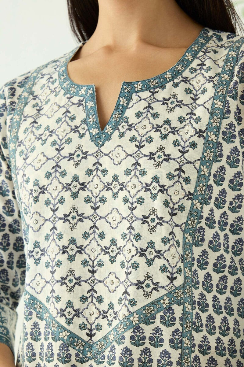 Nazm Saira Sanganeri Kurta