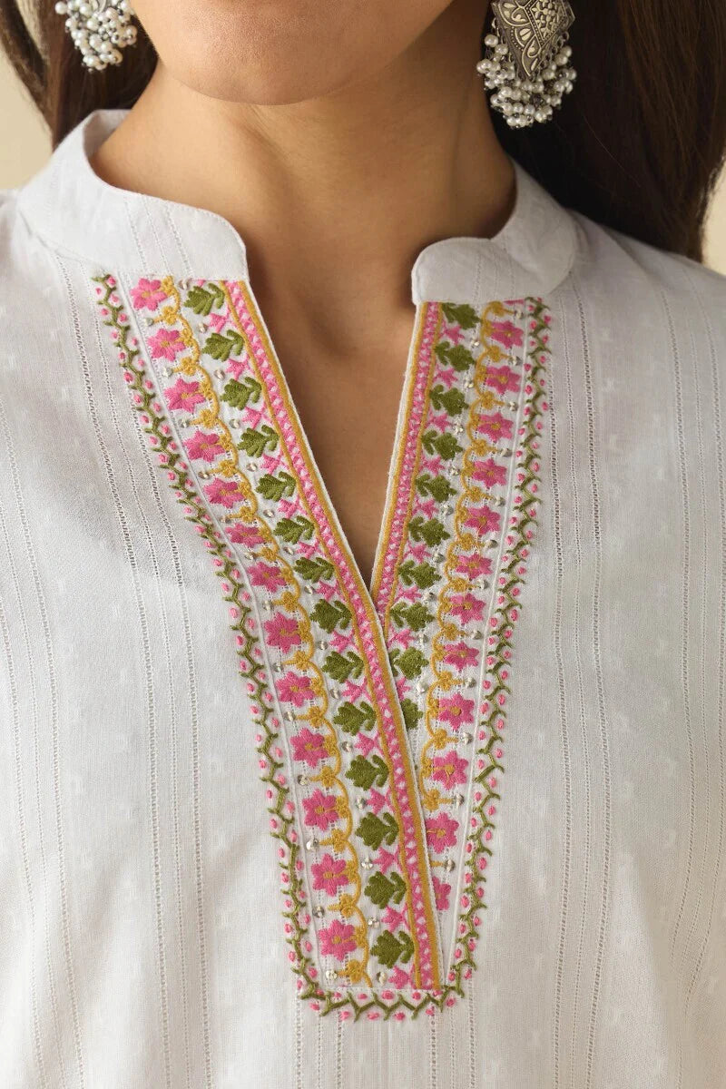 Surplus: Mehraab Sukoon Kurta