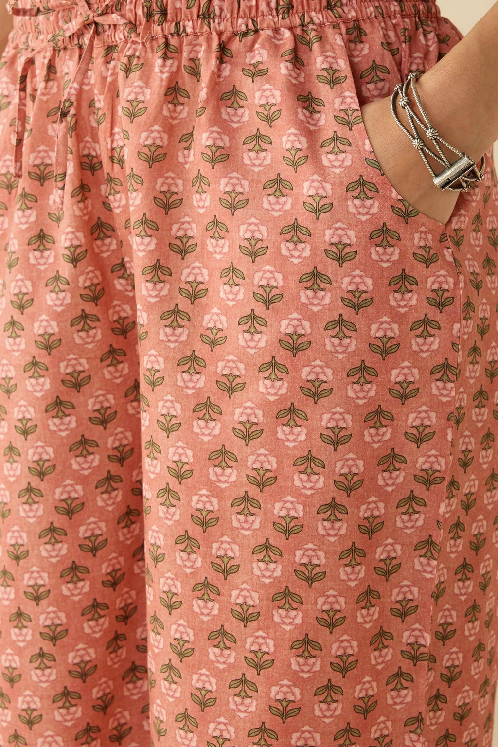 Gulraiz Gulbahar Farsi