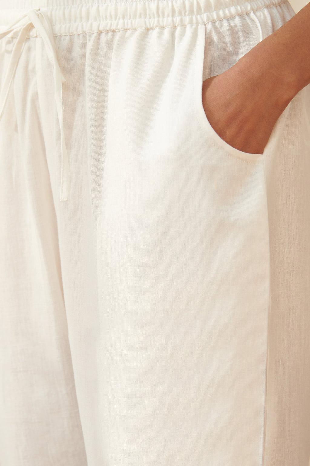 Mehraab Rumeha Off White Narrow Pants