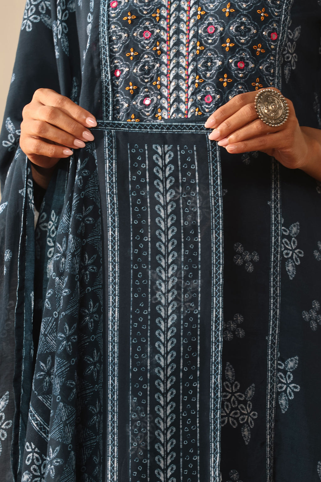 Surplus: Rangrez Kainat Dupatta