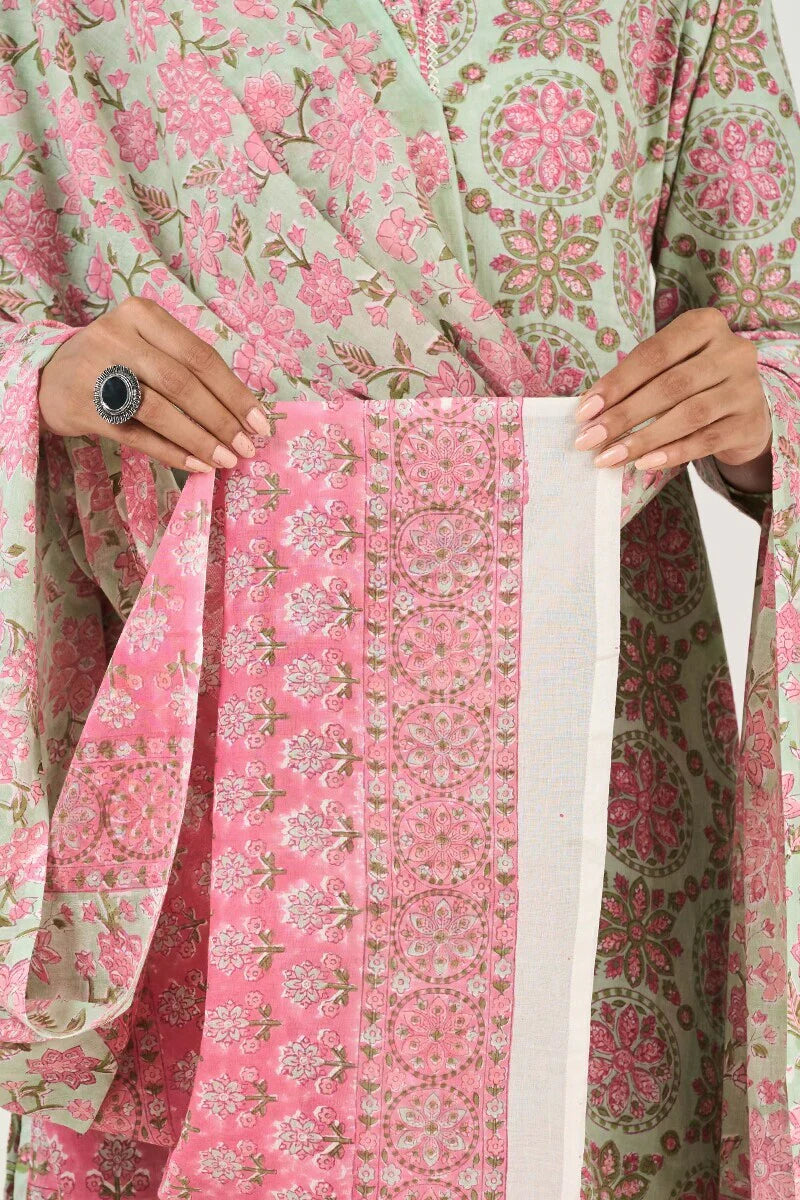 Surplus: Roz Meher Zeinab Sanganeri Dupatta