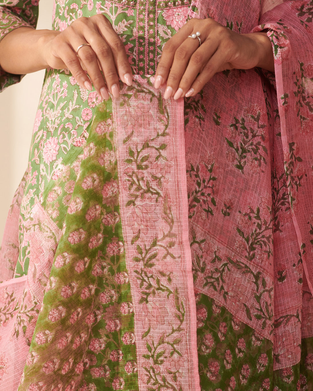 Gauhar Aleena Sanganeri Dupatta