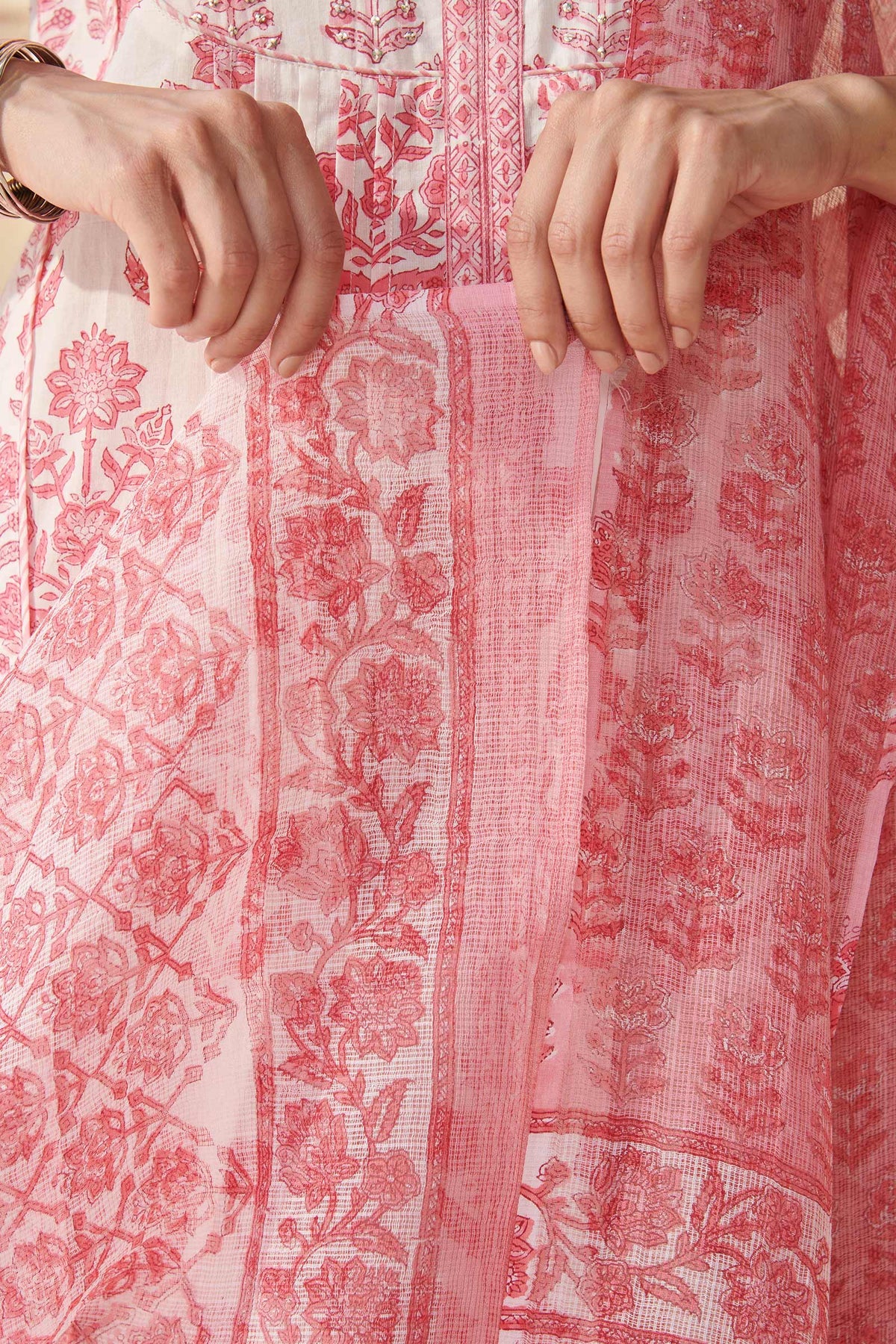 Gulbarg Shaira Sanganeri Dupatta
