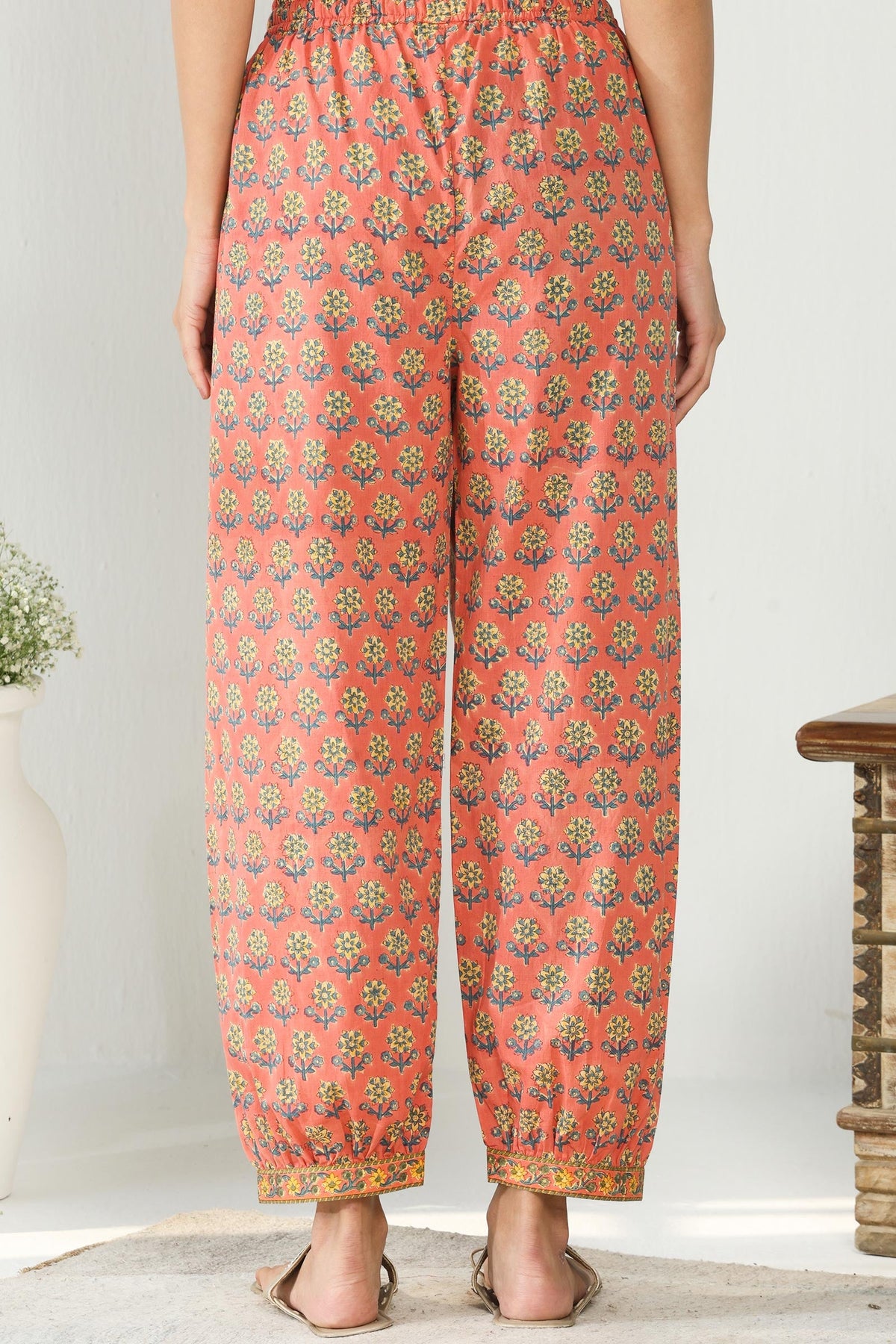 Surplus: Nayanjal Zainab Sanganeri Izhaar Pants