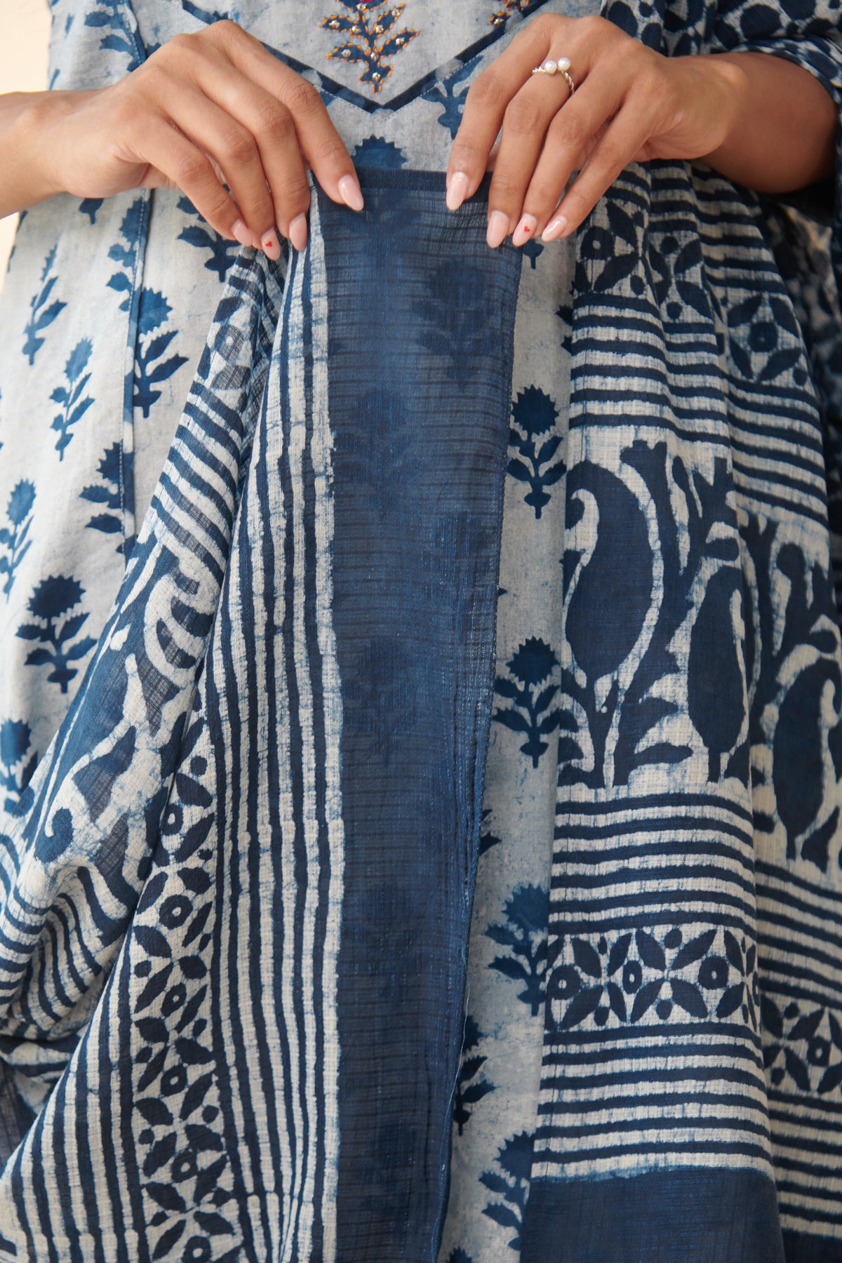 Nurtaj Rumaisa Bagru Dabu Dupatta