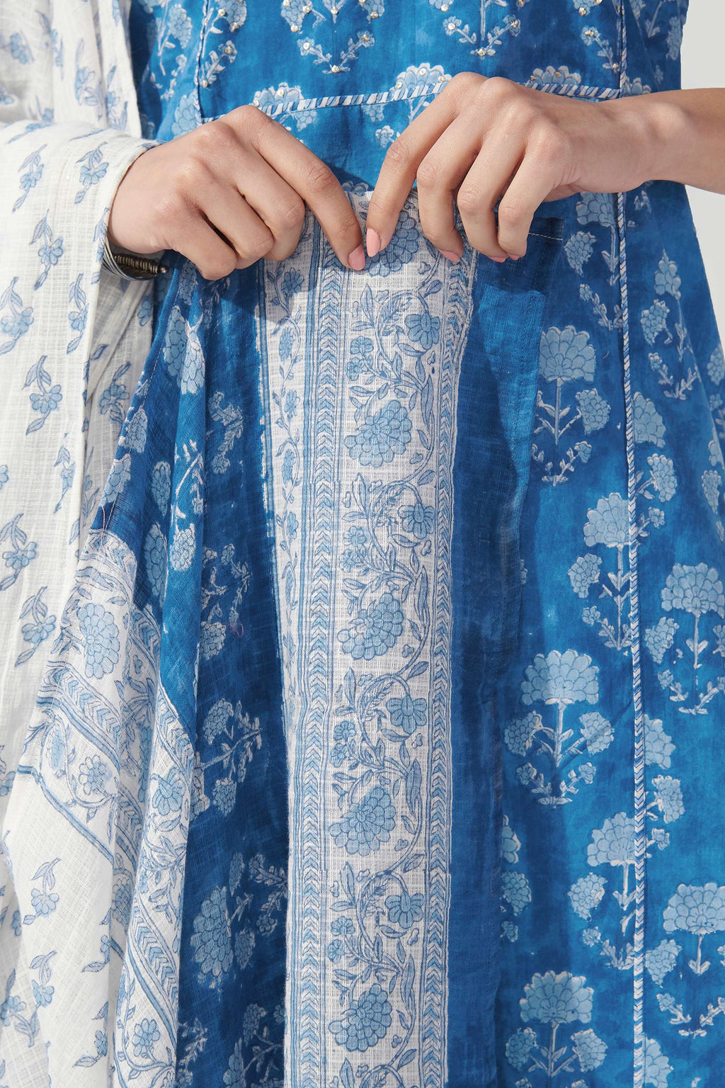 Neelofar Zunaira Sanganeri Dupatta