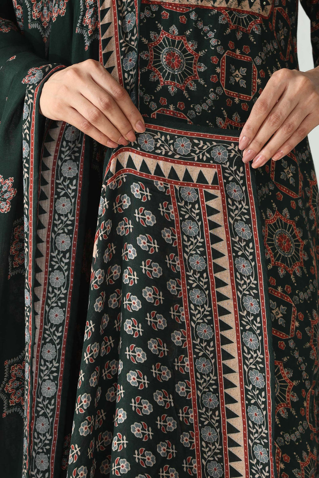 Rangrez Inaaya Dupatta