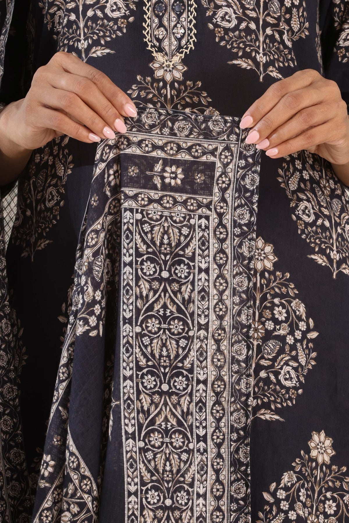 Roz Meher Rahila Dupatta