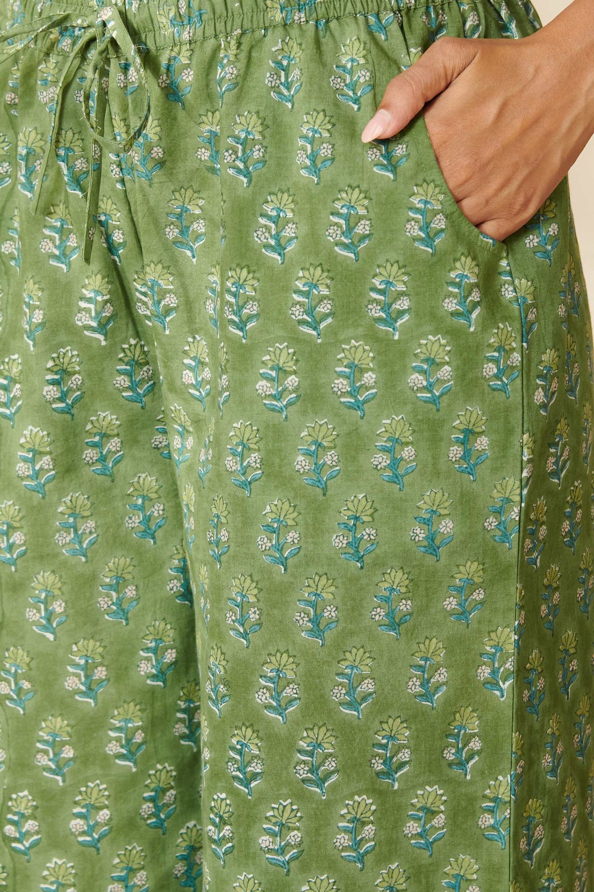Gulbarg Niyati Sanganeri Farsi
