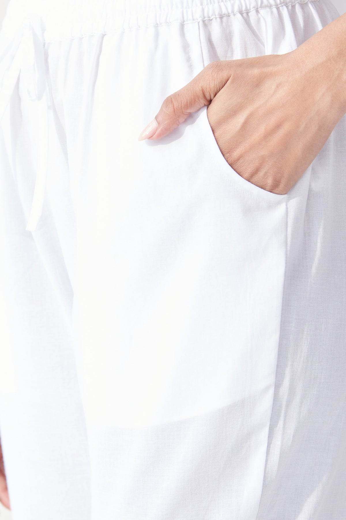 Roza Aliah White Narrow Pants