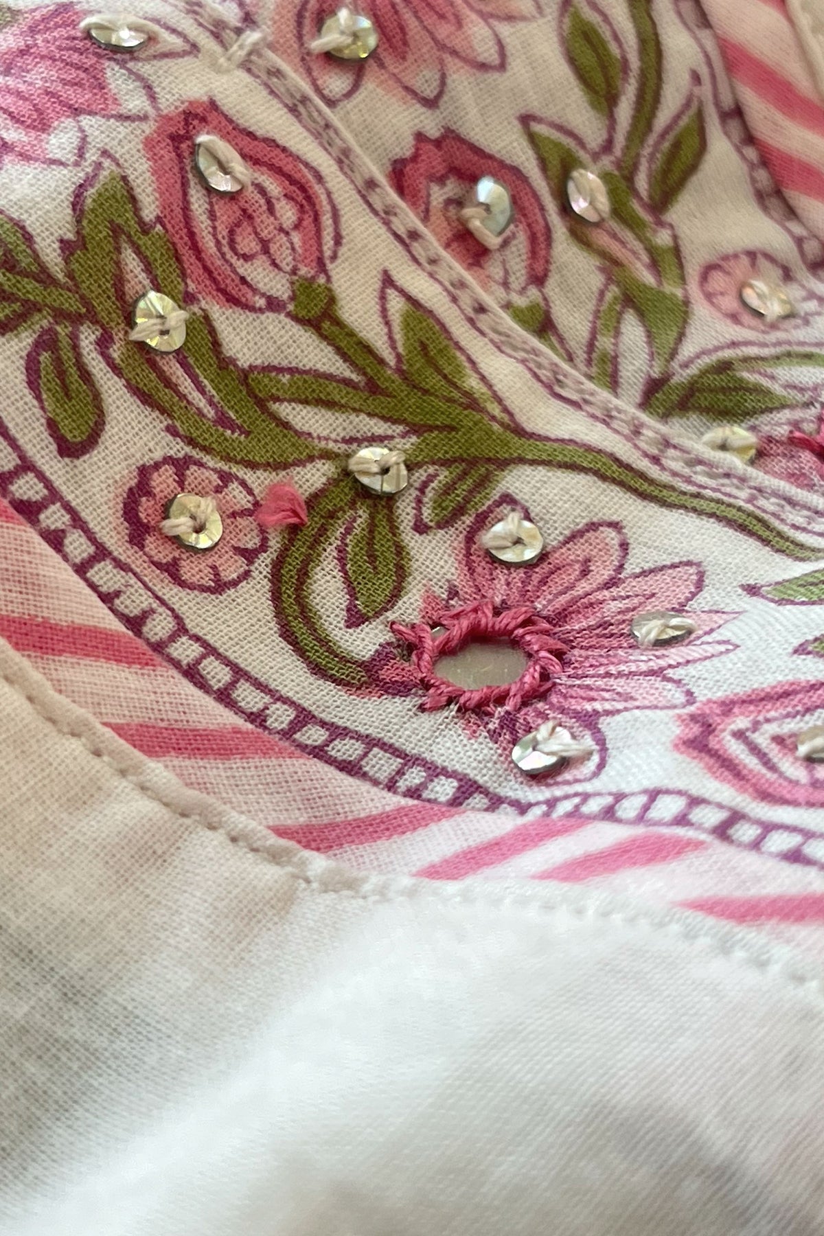 Gulbahar Zubeida Sanganeri Kurta