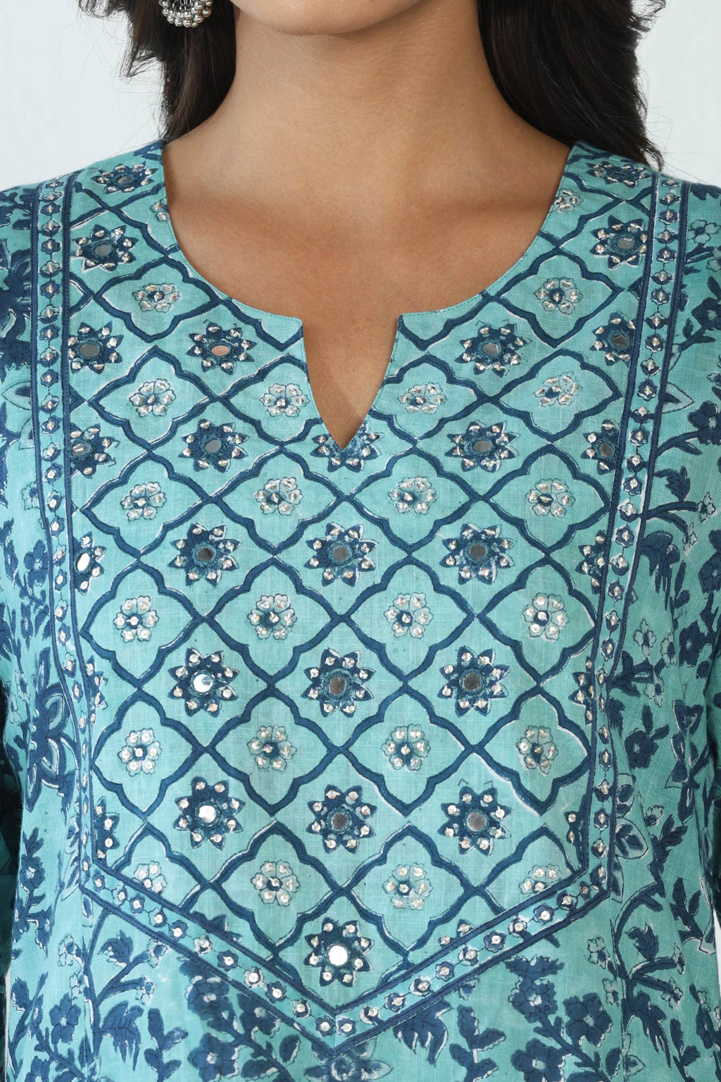 Neelofar Shirin Sanganeri Kurta