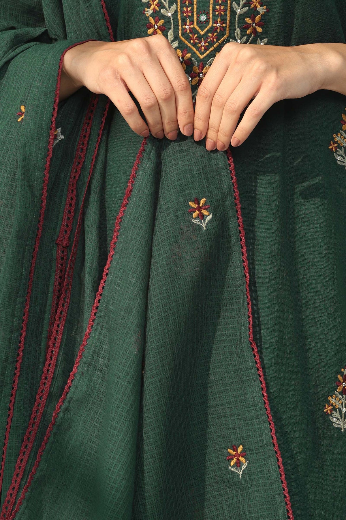 Surplus: Mehraab Nusreen Dupatta
