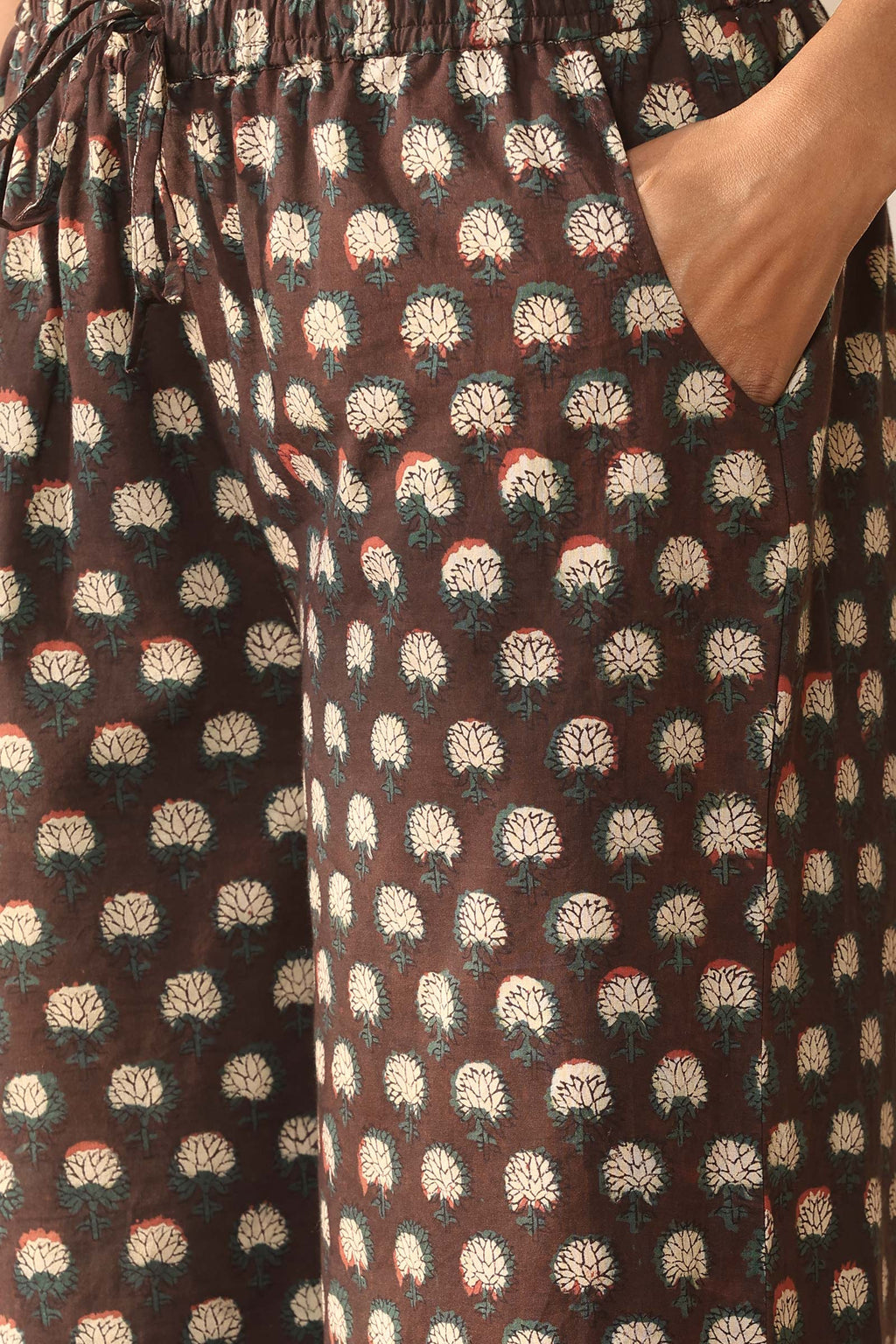 Sehra Mehreen Bagru Farsi