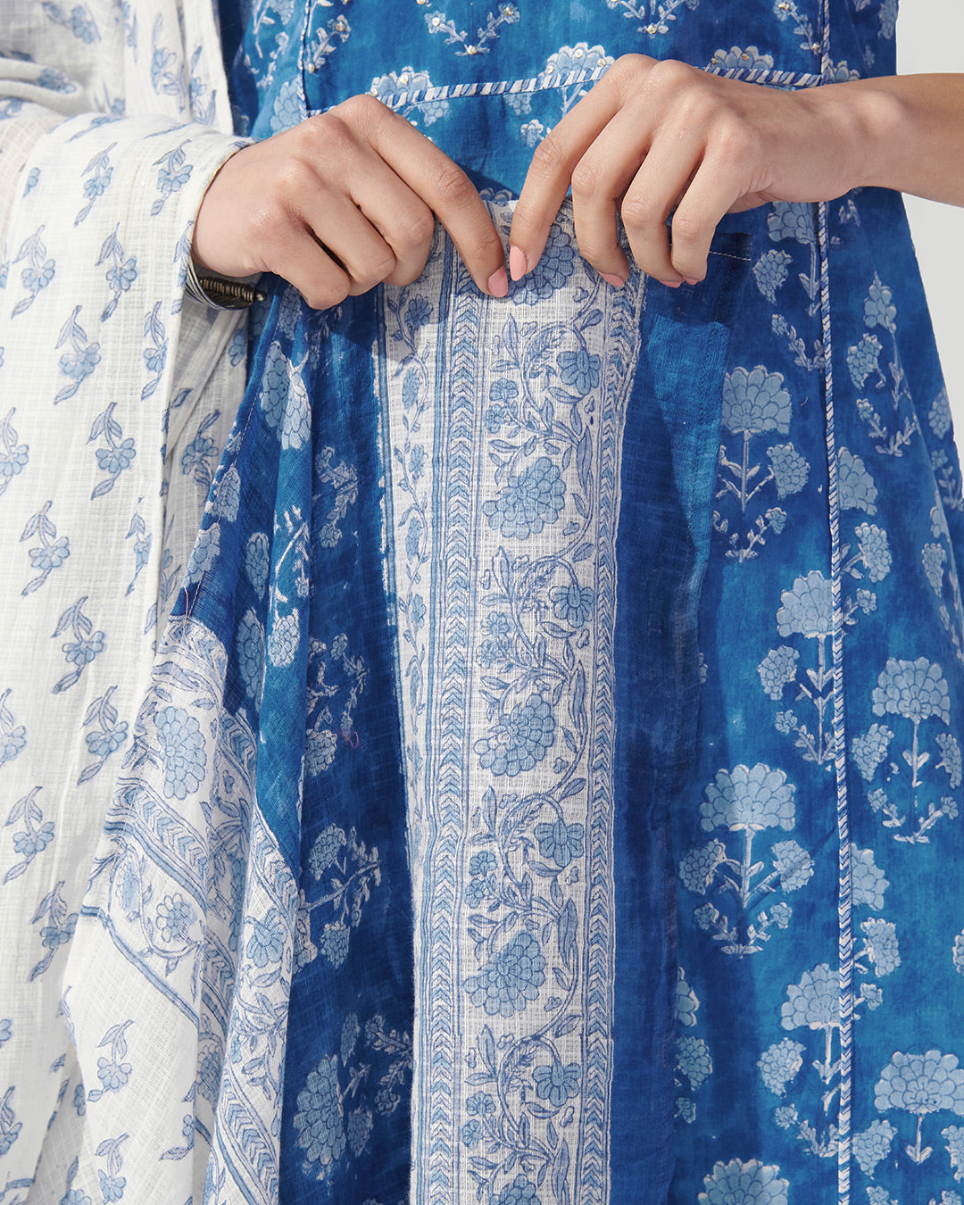 Neelofar Zunaira Sanganeri Dupatta