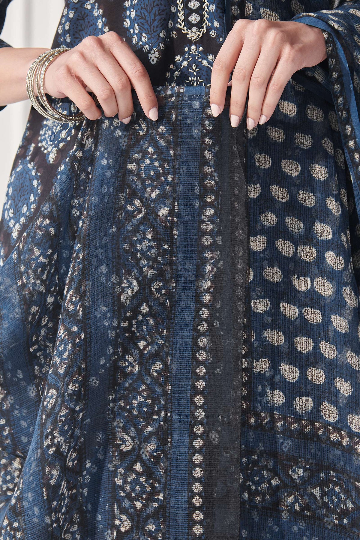 Sehra Zainab Bagru Dupatta