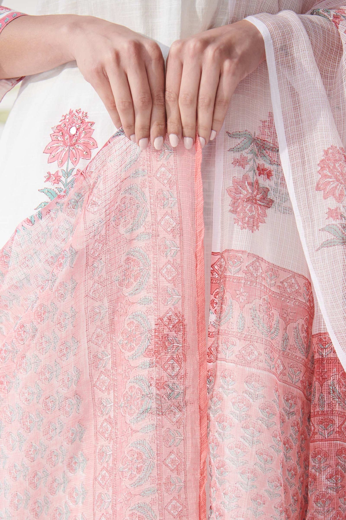 Gulbahar Bahara Sanganeri Dupatta