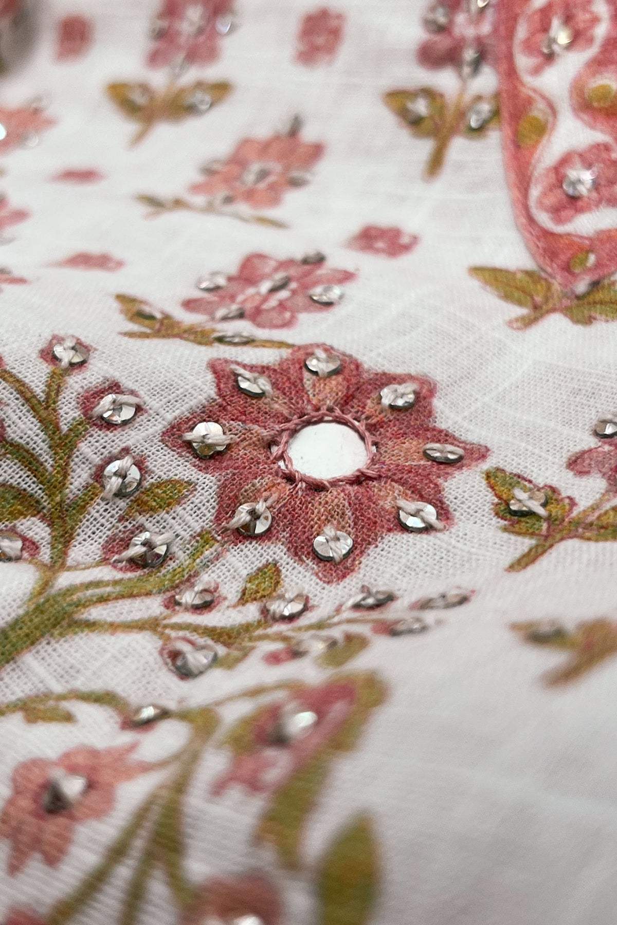 Gulbahar Nazneen Kurta