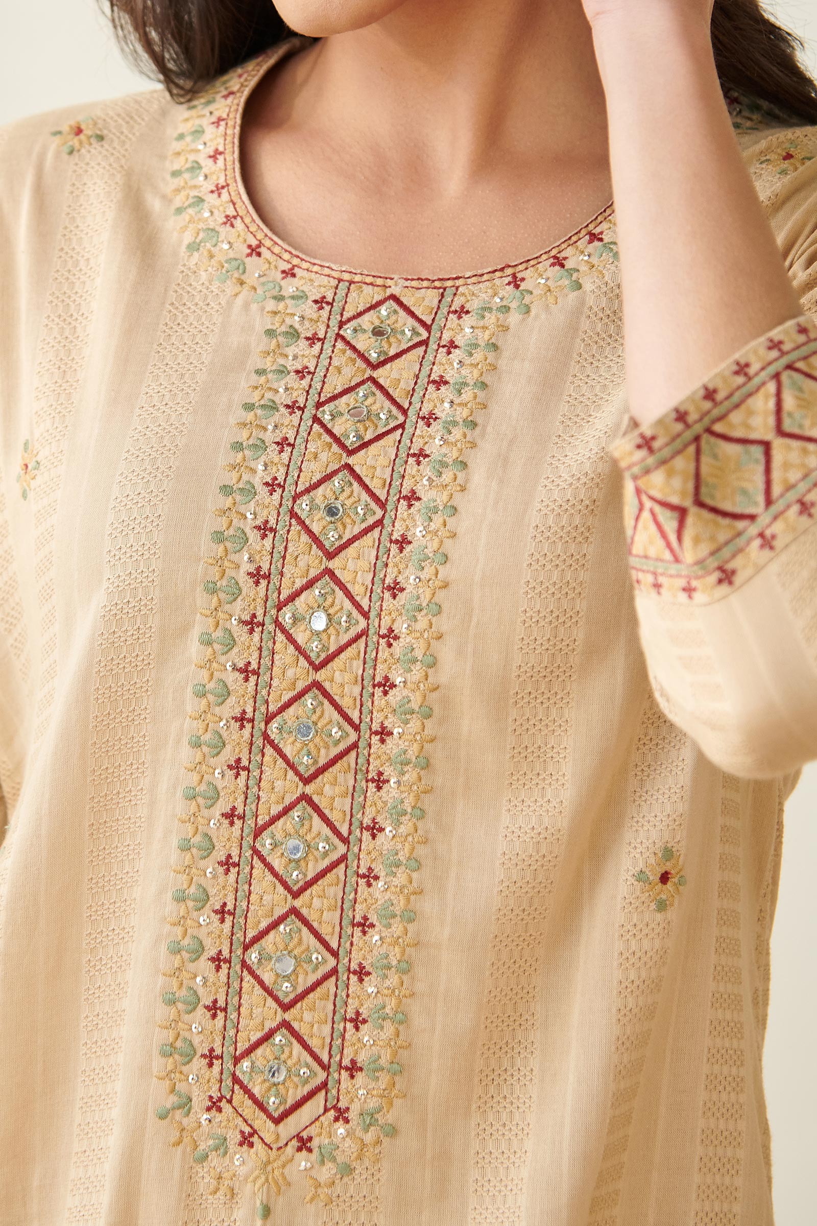 Surplus: Mehraab Rumeha Beige Kurta