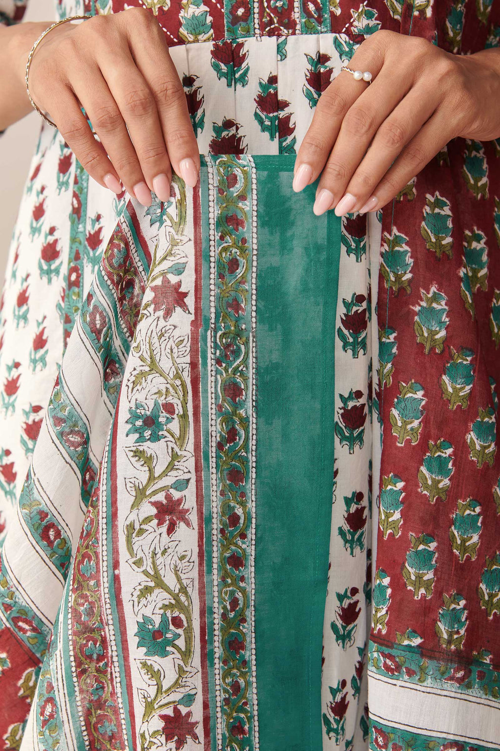 Gauhar Aafiya Dupatta