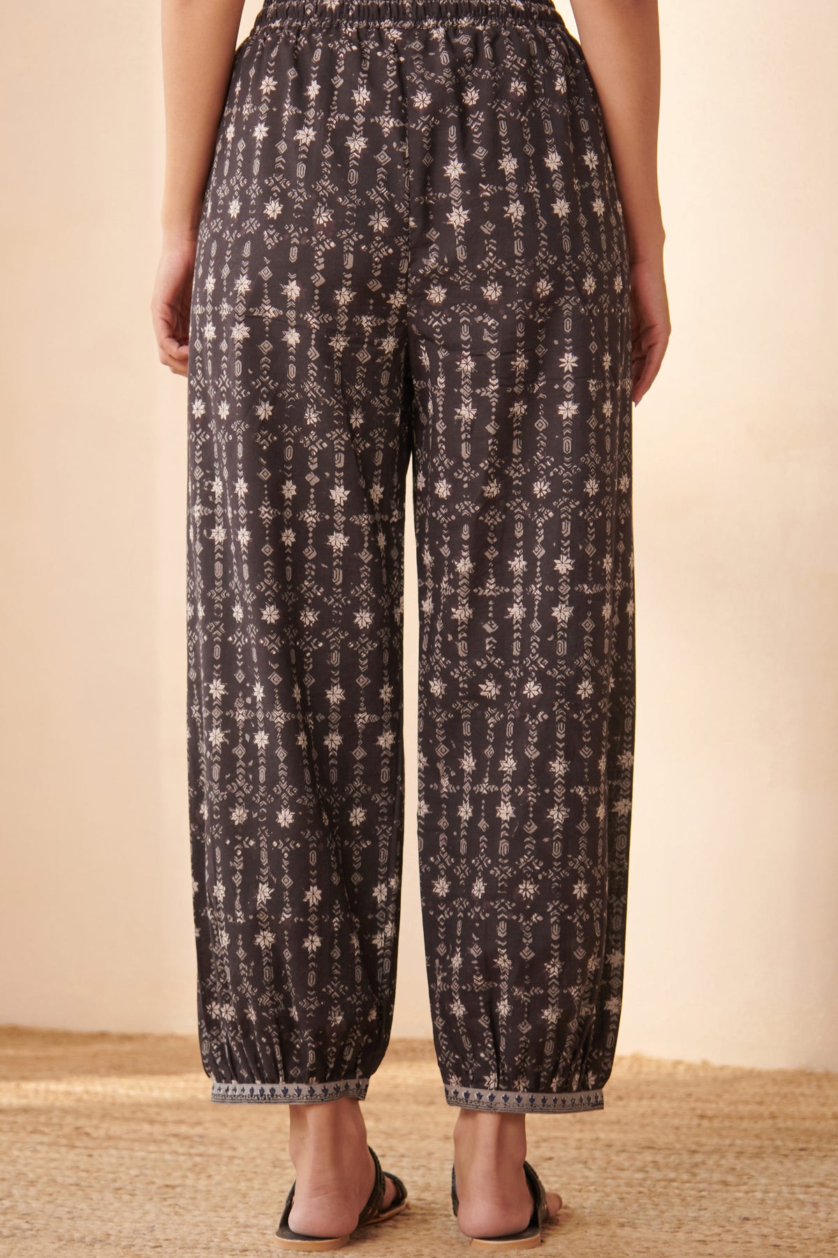 Surplus: Sehra Farhat Bagru Izhaar Pants
