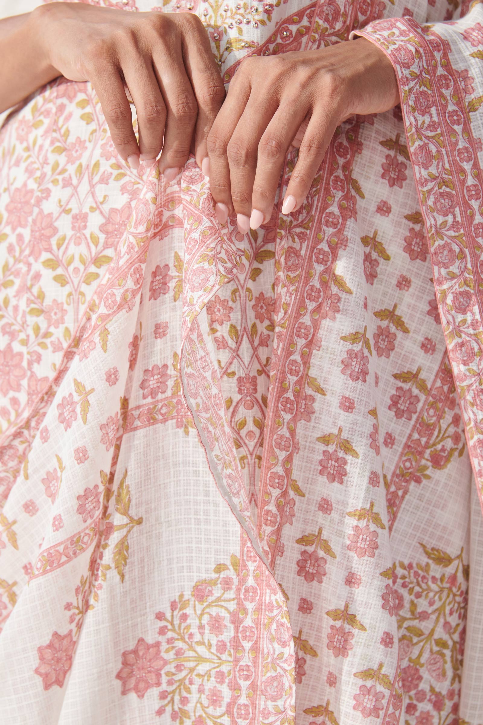 Surplus: Gulbahar Nazneen Dupatta