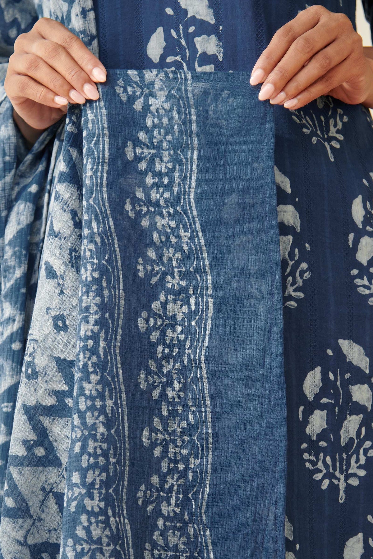Noor Rumaisa Akola Dupatta